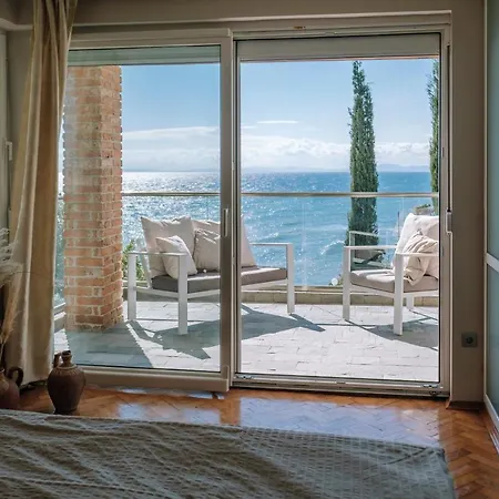 Alenor | Sea View & Access