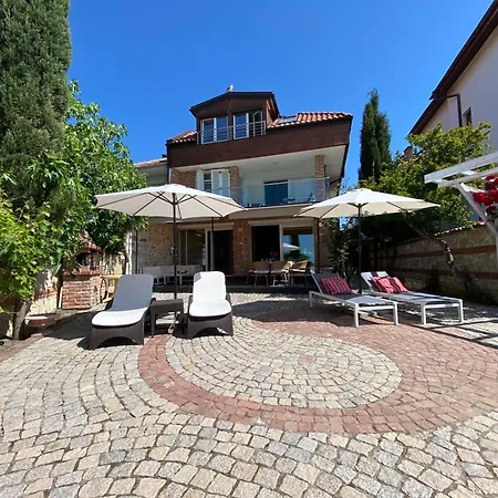 Villa Alenor | Sea View & Beach Access Villa *