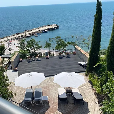 Villa Alenor | Sea View & Beach Access Villa Nesebar