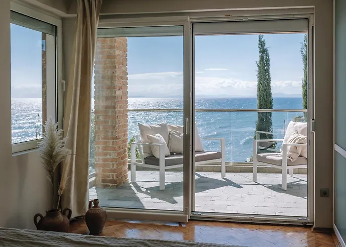 Alenor | Sea View & Access * نيسيبار